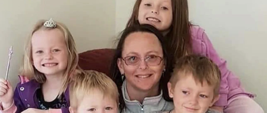 A mother killed with her four kids in a fiery car accident said she felt “alone” and “left behind”, in a pleading message shared before she died.