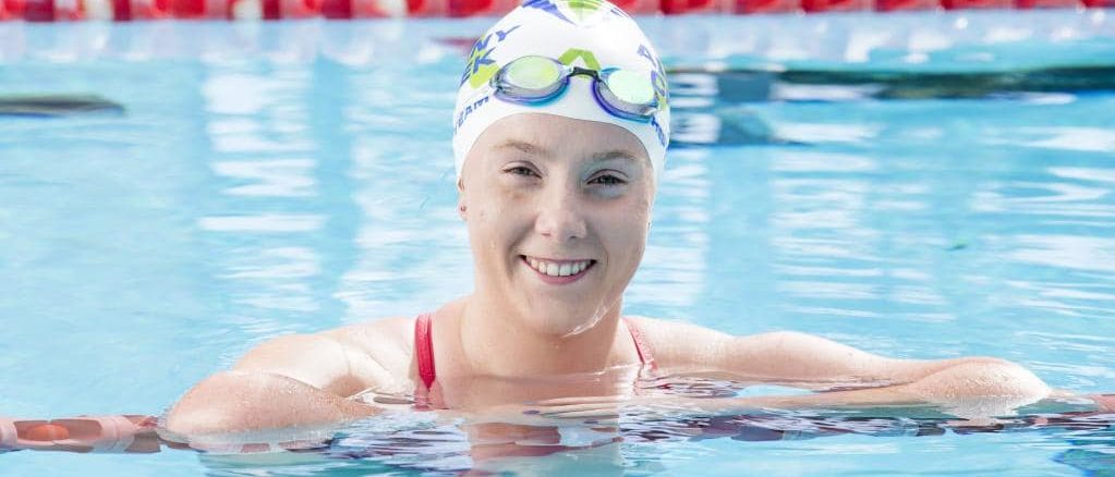 A Brisbane teenager, Brianna Thompson, has become the second-youngest person to swim the English Channel twice in one day